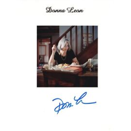 Autogramm Literatur (USA) | Donna LEON | 2000er Foto (Portrait Color XM) 1