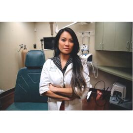 Autogramm TV / YouTube (USA) | Sandra LEE | 2020er Foto (Portrait Color XM) "Dr. Pimple Popper" 1