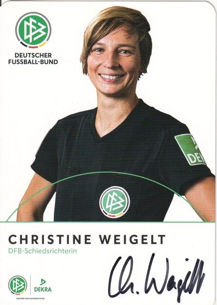 Autogramm Fussball | Schiedsrichter | 2019 Dekra | Christine WEIGELT