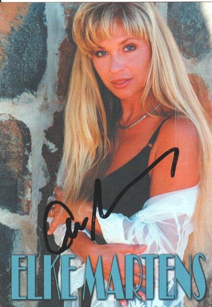 Autogramm Schlager | Elke MARTENS | 2001 "Wir Schweben" (Portrait Color Five Star)
