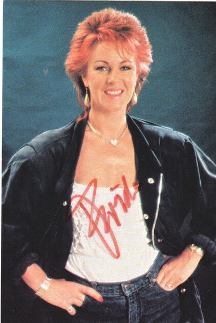 Autogramm Pop (SWE) | FRIDA Lyngstad (ABBA) | 1982 "Something´s Going On" (Portrait Color Polydor)