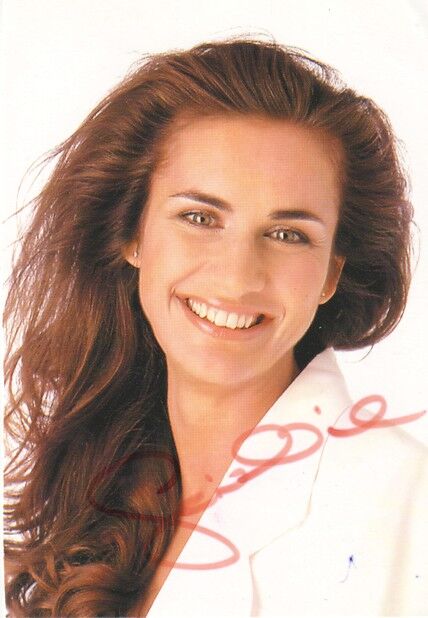 Autogramm Schlager | Geraldine OLIVIER | 1997 "Tanz Noch Einmal" (Portrait Color EastWest)