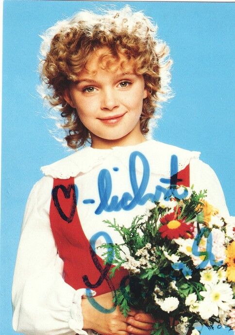 Autogramm Schlager | SARAH (Kinderstar) | 1992 "Sarah" (Portrait Color Herzklang)