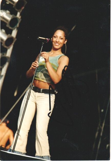 Autogramm Pop | Jessica WAHLS | 2000er Foto (Konzert Color)