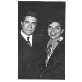Autogramm Klassik (ITA) | Giuseppe DI STEFANO | 1960er (Portrait SW mit Frau)
