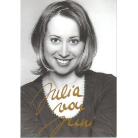 Autogramm Schauspieler | Julia VON JUNI | 2000er (Portrait SW)