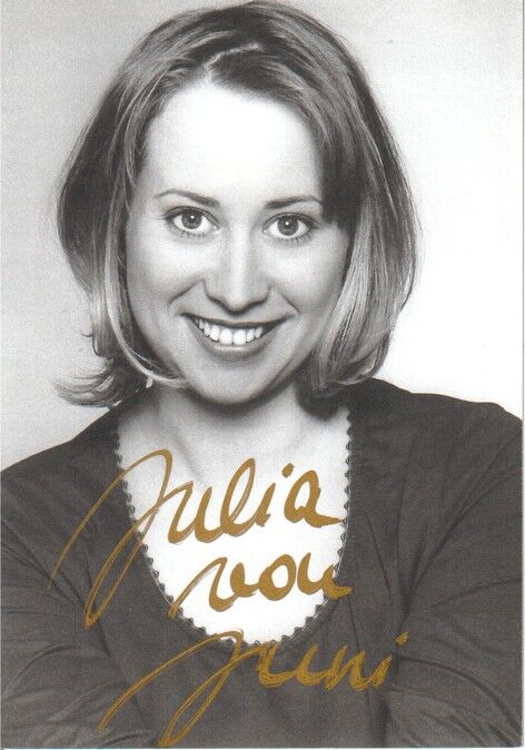 Autogramm Schauspieler | Julia VON JUNI | 2000er (Portrait SW)