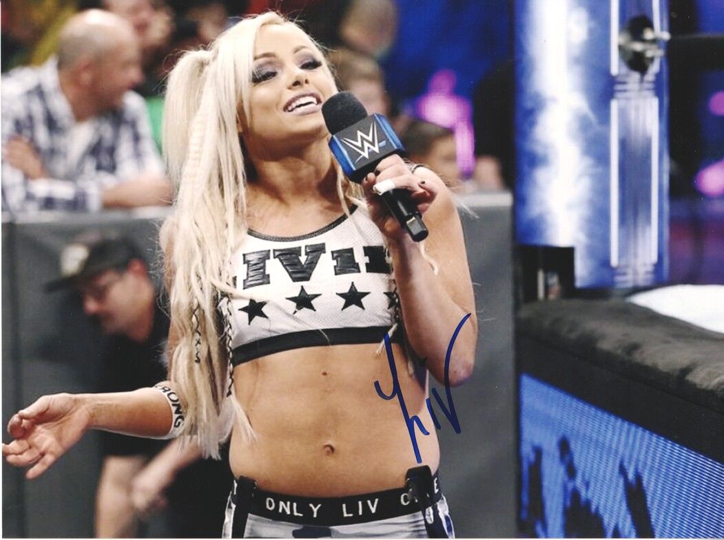 Autogramm Wrestling | Liv MORGAN | 2010er Foto (Ansprache Color XL)