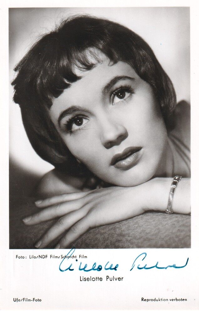 Autogramm Schauspieler | Liselotte PULVER | 1950er (Portrait SW UfA FK1185)