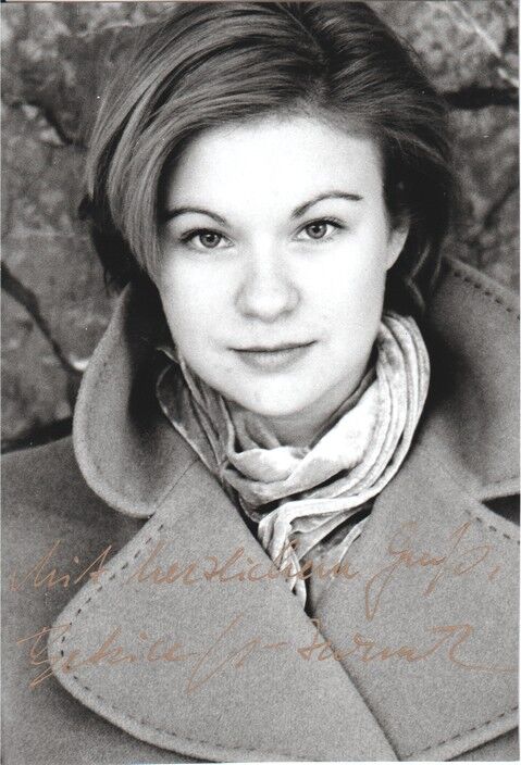 Autogramm Schauspieler | Beatrice KAPS-ZURMAHR | 2000er Foto (Portrait SW)