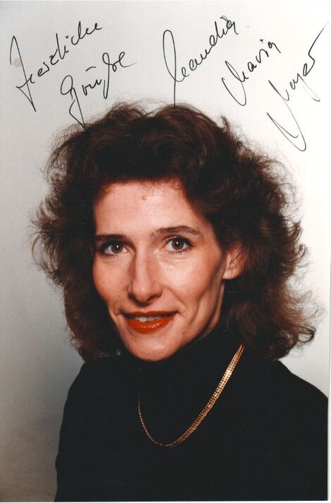 Autogramm Schauspieler | Claudia Maria MEYER | 2000er Foto (Portrait Color)