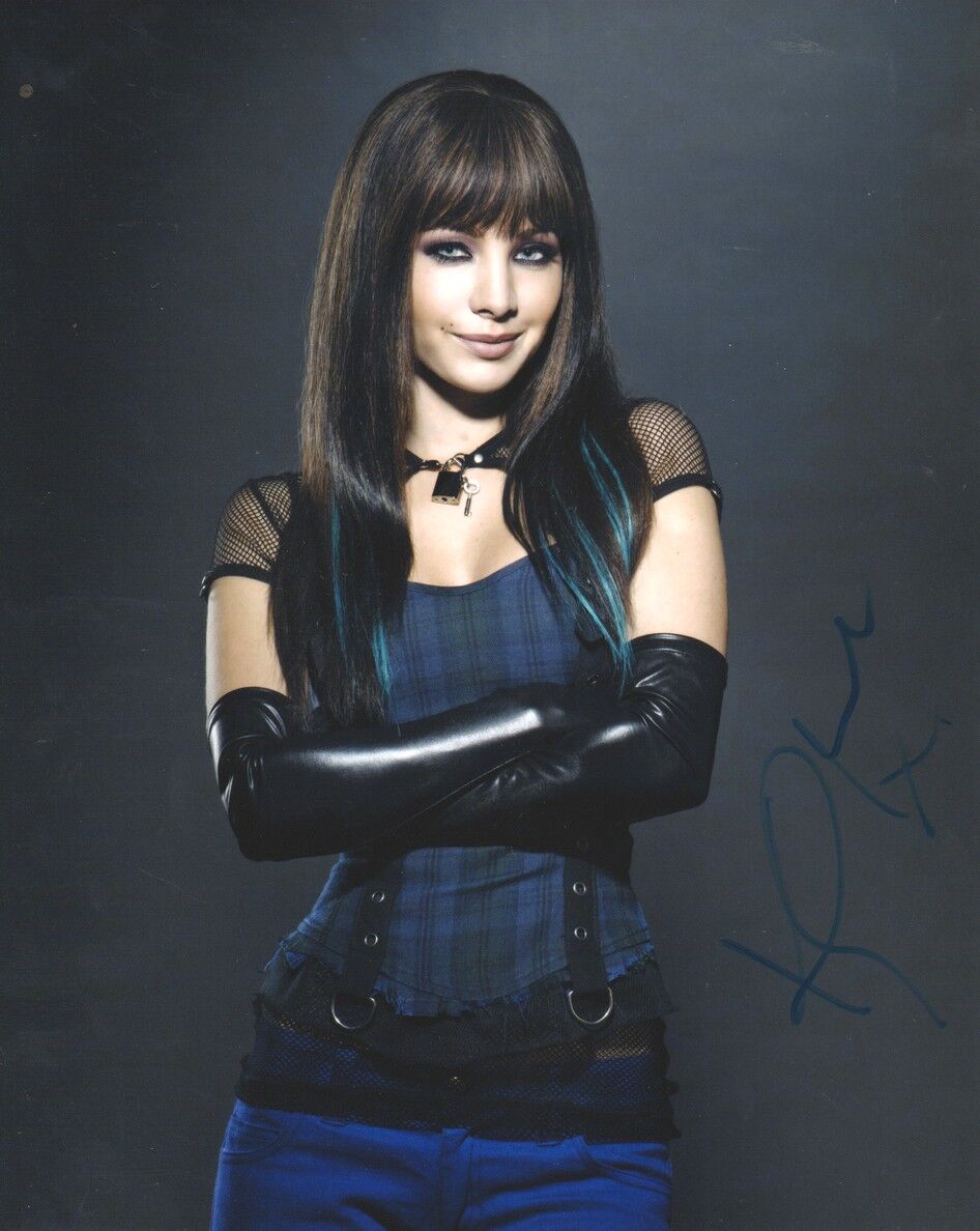 Autogramm Film (CAN) | Ksenia SOLO | 2010er Foto "Lost Girl" (Portrait Color XL)