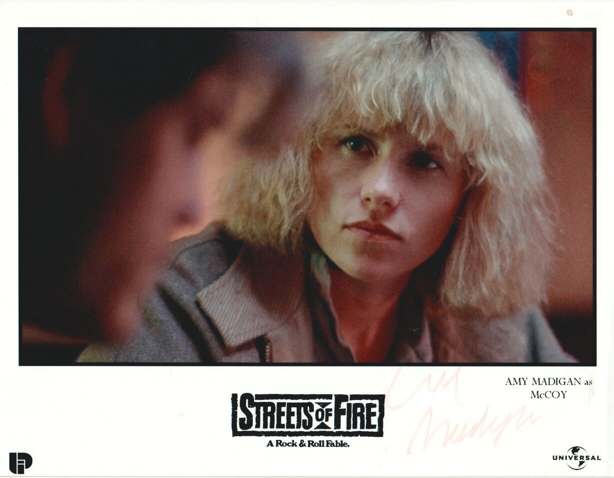 Autogramm Film (USA) | Amy MADIGAN | 1984 Foto "Streets Of Fire" (Portrait Color XL)