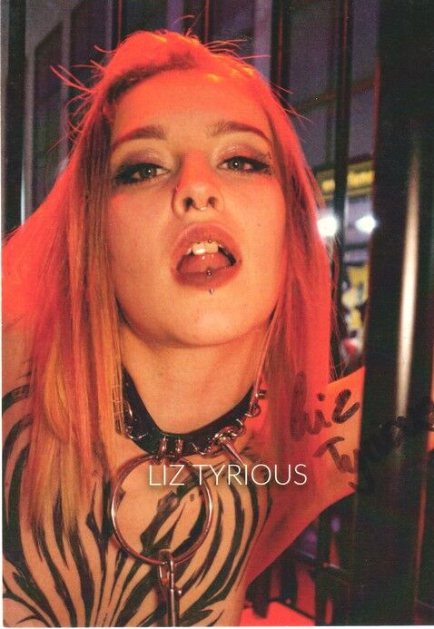 Autogramm Erotik | LIZ TYRIOUS | 2020er (Portrait Color)