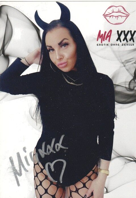 Autogramm Erotik | MIA XXX | 2020er (Portrait Color) Website
