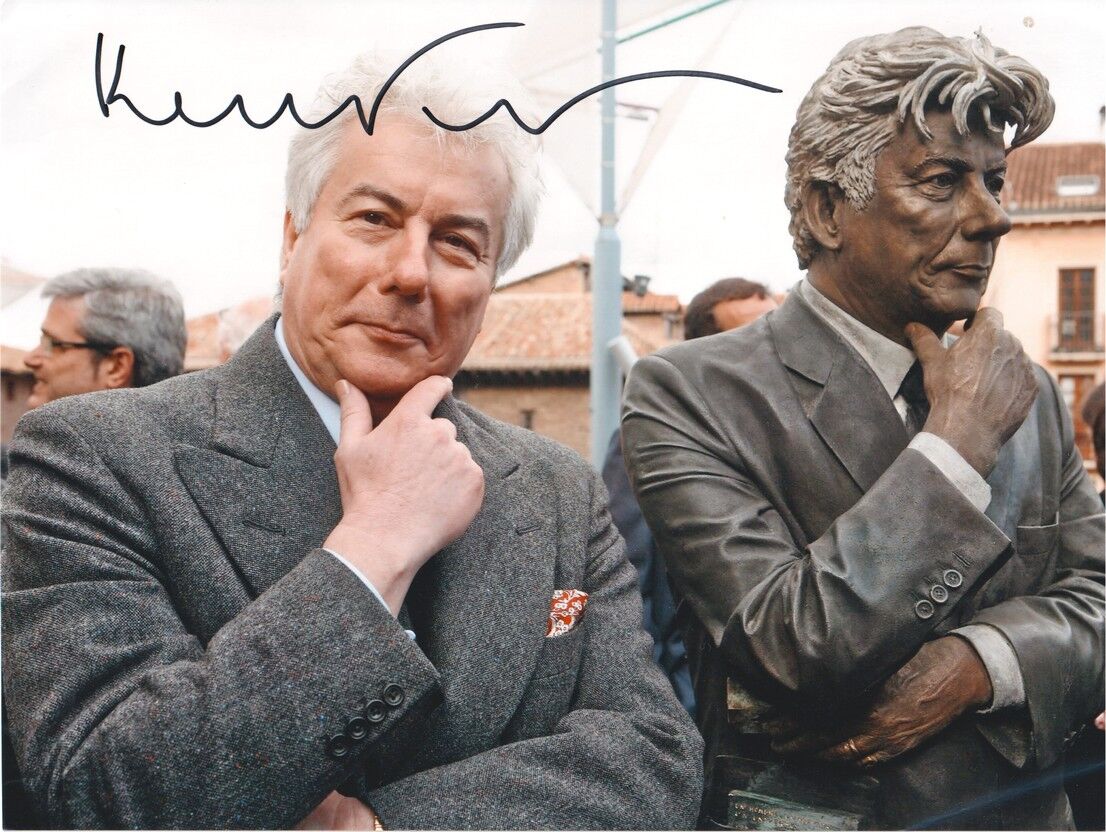 Autogramm Literatur (UK) | Ken FOLLETT  | 2000er Foto (Portrait Color XL) Statue