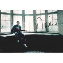 Autogramm Pop (BEL) | MILOW | 2010er Foto (Portrait Color XL)