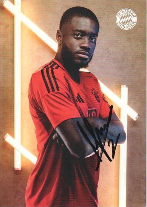 Autogramm Fussball | FC Bayern München | 2024 | Dayot UPAMECANO