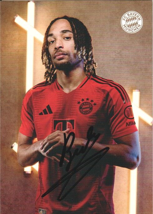 Autogramm Fussball | FC Bayern München | 2024 | Sacha BOEY