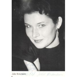 Autogramm Schauspieler | Julia HEINEMANN | 2000er (Portrait SW)