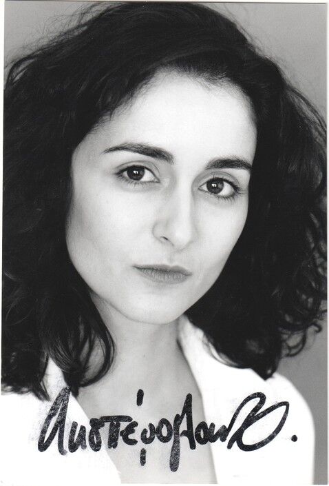 Autogramm Schauspieler | Christina LISPEROGLOU | 2000er Foto (Portrait SW)