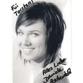 Autogramm Schauspieler | Daniela ASCHENBACH | 2000er Foto (Portrait SW)