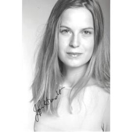 Autogramm Schauspieler | Julia HARTMANN | 2000er Foto (Portrait SW)