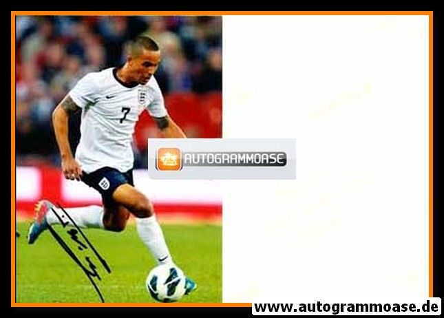 Autogramm Fussball | England | 2010er Foto | Theo WALCOTT (Spielszene Color)