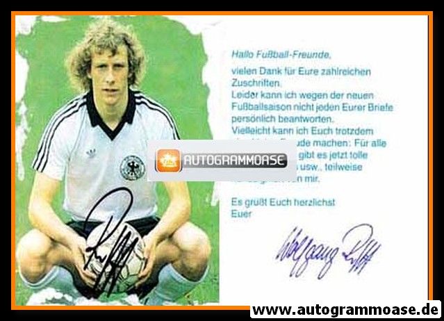 Autogramm Fussball | DFB | 1980er | Wolfgang ROLFF (sitzend mit Ball) _