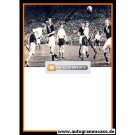 Autogramm Fussball | England | 1950er Foto | Tom FINNEY (Spielszene Schottland)