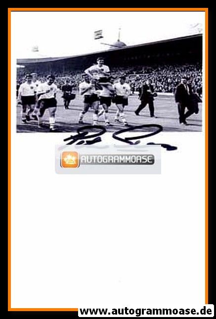 Autogramm Fussball | England | 1961 Foto | Peter SWAN (Pokal SW)