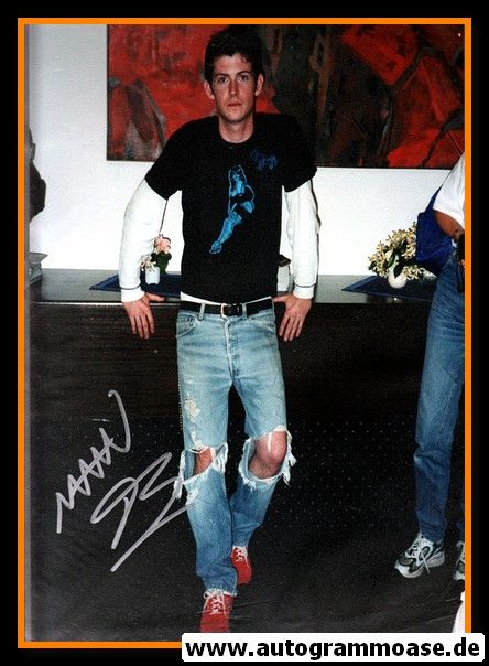 Autogramm Film (USA) | Manu INTIRAYMI | 2000er Foto (Portrait Color)