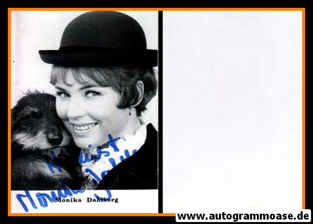 Autogramm Schauspieler | Monika DAHLBERG | 1970er (Portrait SW mit Hund)