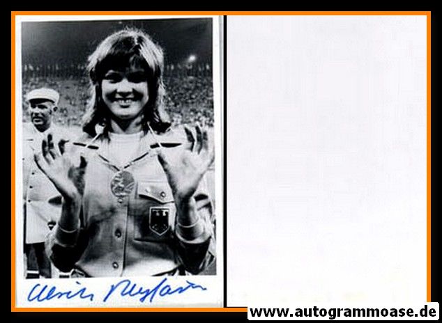 Autogramm Hochsprung | Ulrike MEYFARTH | 1972 Foto (Portrait SW) OS-Gold