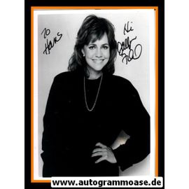 Autogramm Film (USA) | Sally FIELD | 1990er Foto (Portrait SW)