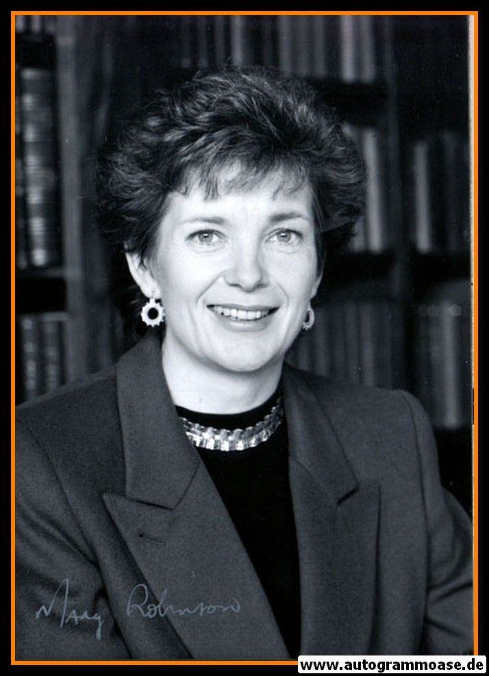 Autogramm Politik | Irland | Mary ROBINSON | Präsident 1990-1997 | 1990er Foto (Portrait SW) 1