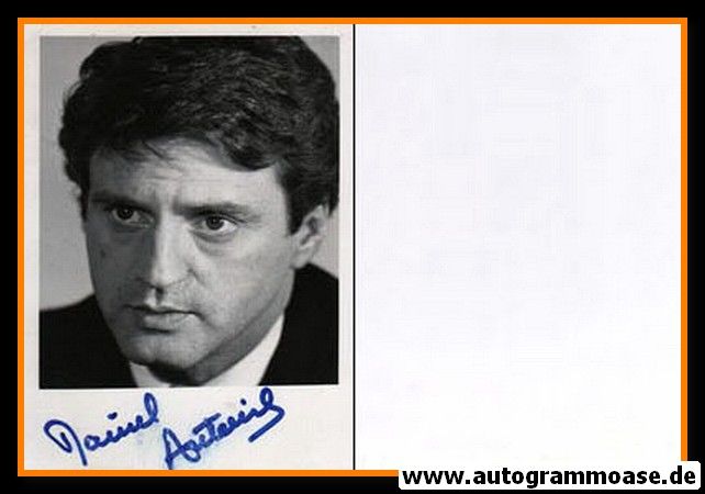 Autogramm Film (Frankreich) | Daniel AUTEUIL | 1990er Foto (Portrait SW)