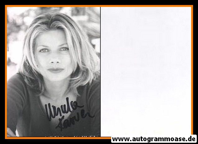 Autogramm Schauspieler | Ursula KARVEN | 1980er (Portrait SW)