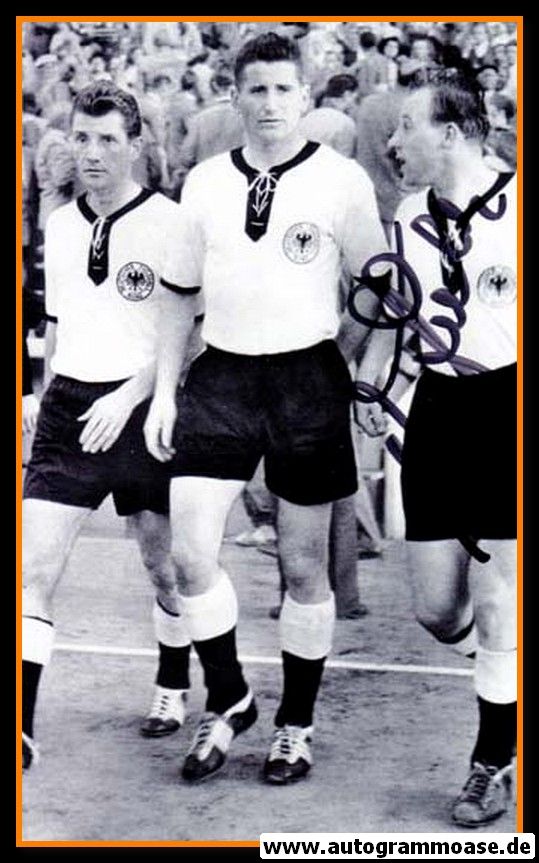 Autogramm Fussball | DFB | 1958 WM Foto | Uwe SEELER (Gruppenbild SW)