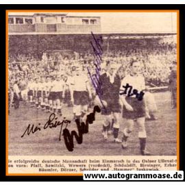 Autogramme Fussball | DFB | 1956 + 4 AG (Biesinger, Pfaff, Sawitzki, Wewers) Einlauf Norwegen