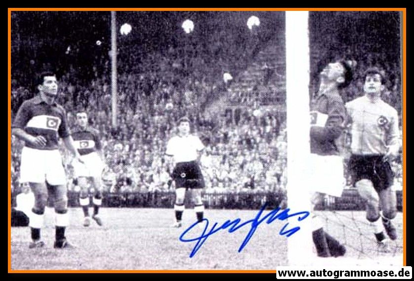 Autogramm Fussball | Türkei | 1954 WM Foto | Turgay SEREN (Spielszene DFB) 3
