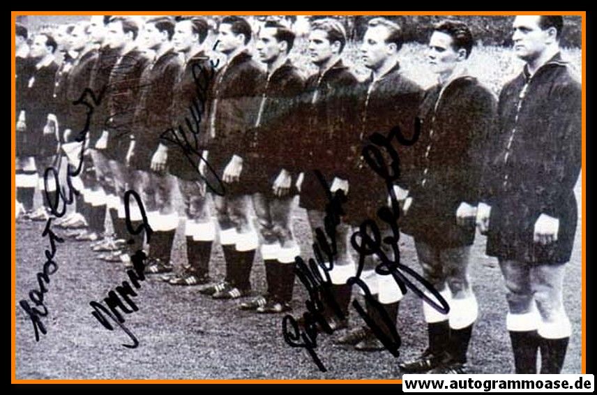 Mannschaftsfoto Fussball | DFB | 1959 + 6 AG (Benthaus, Erhardt, Schmidt, Seeler, Stollenwerk, Szymaniak) Niederlande