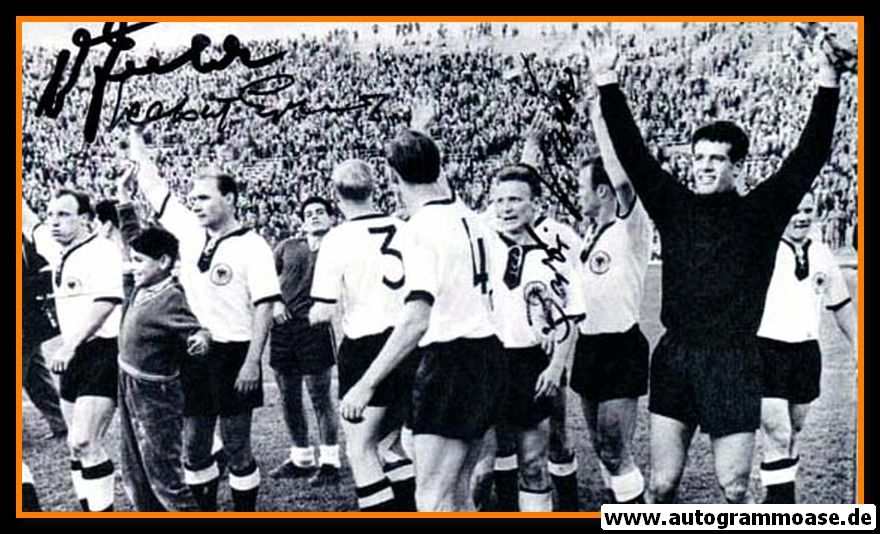 Autogramme Fussball | DFB | 1962 WM Foto | 3 AG (Erhardt, Kraus, Seeler) Jubel Chile