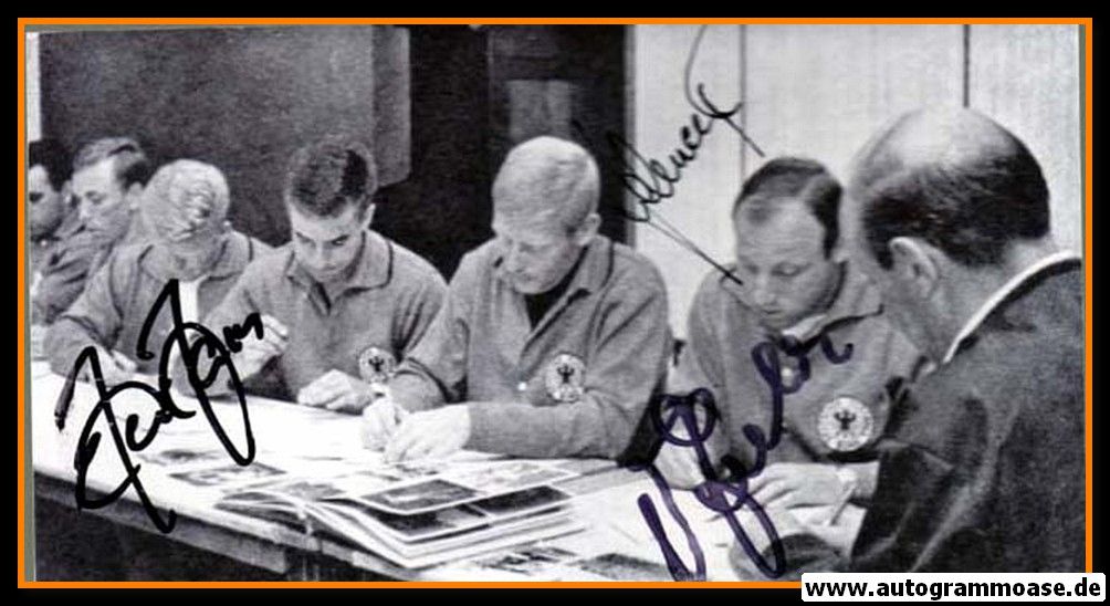 Autogramme Fussball | DFB | 1966 WM Foto | 3 AG (Haller, Schnellinger, Seeler) Autogrammstunde