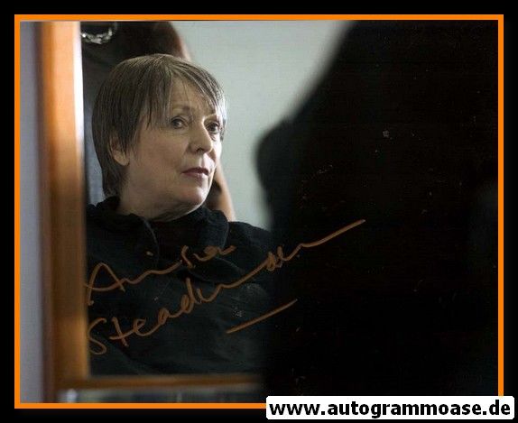 Autogramm Film (UK) | Alison STEADMAN | 2000er Foto (Portrait Color)