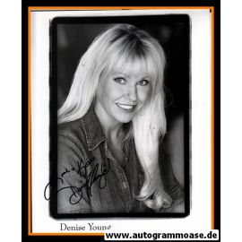 Autogramm Piano (USA) | Denise YOUNG | 2000er (Portrait SW XL)