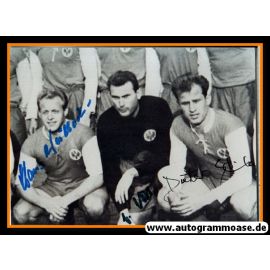 Autogramme Fussball | Eintracht Frankfurt | 1960er Foto | LOY + STINKA + WEILBÄCHER (Gruppenbild)