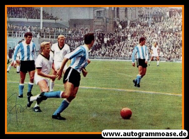 Autogramm Fussball | DFB | 1966 WM Foto | Helmut HALLER (Spielszene Argentinien)