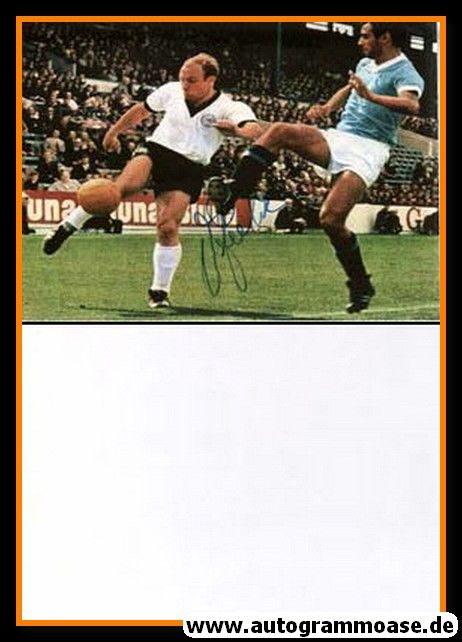 Autogramm Fussball | DFB | 1966 WM Foto | Uwe SEELER (Spielszene Argentinien)