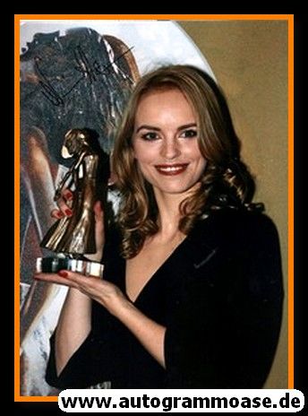 Autogramm Schauspieler | Nina HOSS | 2008 Foto (Portrait Color XL)